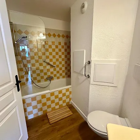 Renoir 252 - Rez-de-jardin Type F2 - Petite Vue 아파트 *